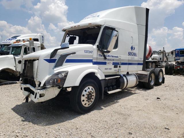 4V4NC9EH0JN894882 - 2018 VOLVO VN VNL WHITE photo 2