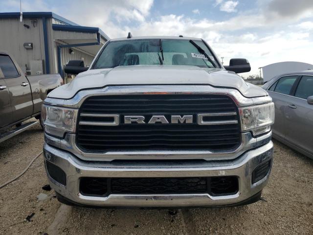 3C6UR5DJ7MG627665 - 2021 RAM 2500 BIG HORN WHITE photo 5