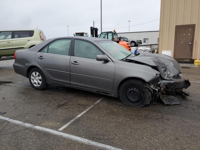 4T1BE32K14U800200 - 2004 TOYOTA CAMRY LE CHARCOAL photo 4