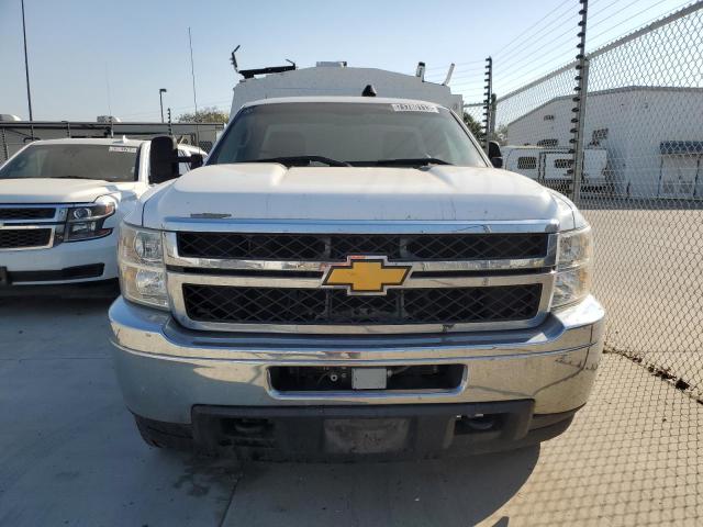 1GB3CZCG3CF200538 - 2012 CHEVROLET SILVERADO C3500 WHITE photo 5