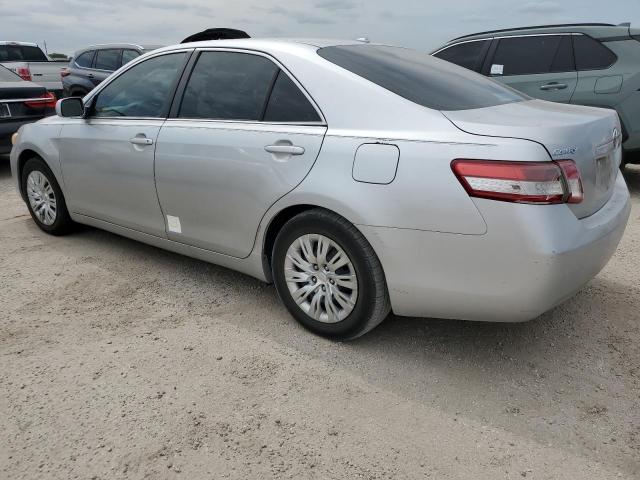 4T1BF3EK1BU716061 - 2011 TOYOTA CAMRY BASE SILVER photo 2