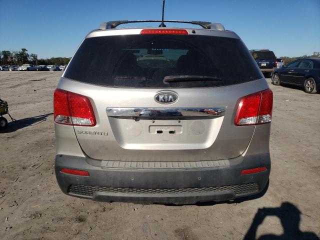 5XYKT3A6XDG356833 - 2013 KIA SORENTO LX SILVER photo 6