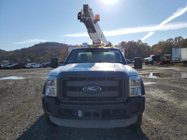 1FDUF4GYXCEC36273 - 2012 FORD F450 SUPER DUTY WHITE photo 5