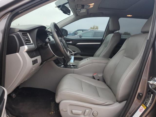 5TDKKRFHXFS107373 - 2015 TOYOTA HIGHLANDER XLE GRAY photo 7
