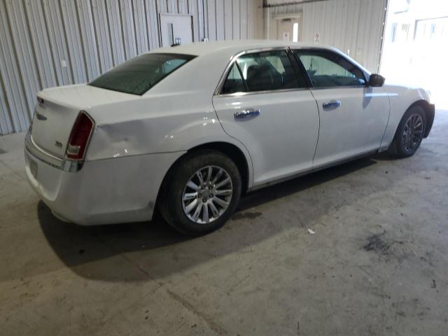 2C3CCAAG0EH288566 - 2014 CHRYSLER 300 WHITE photo 3
