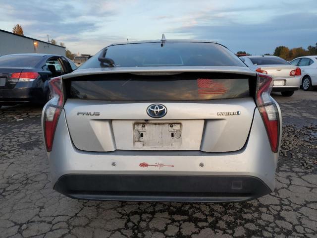 JTDKBRFU7J3595771 - 2018 TOYOTA PRIUS SILVER photo 6