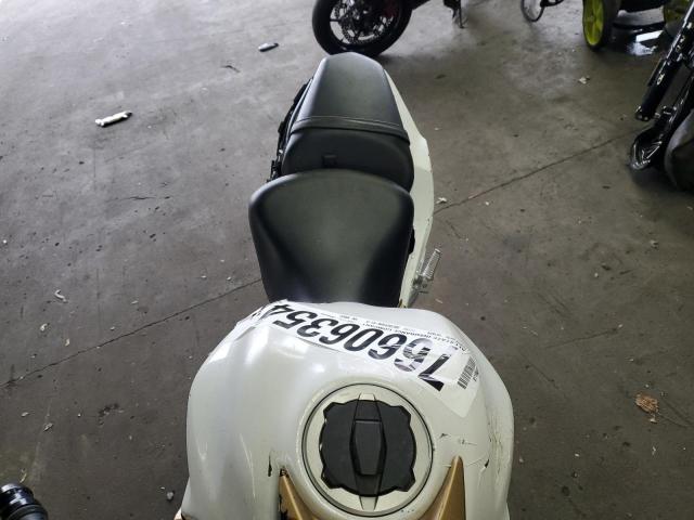 JKAEXEJ17HDA00665 - 2017 KAWASAKI EX650 J ორფეროვანი ფოტო 5