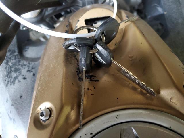 JKAEXEJ17HDA00665 - 2017 KAWASAKI EX650 J ორფეროვანი ფოტო 8