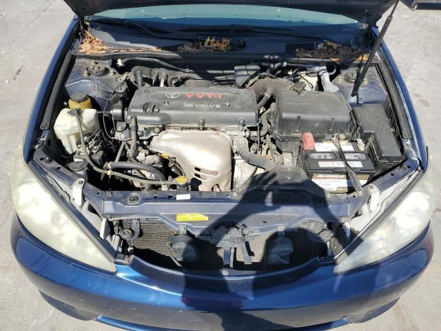 4T1BE32K15U104065 - 2005 TOYOTA CAMRY LE BLUE photo 11