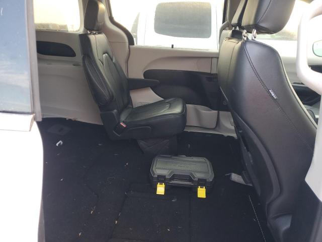 2C4RC1BG5KR626585 - 2019 CHRYSLER PACIFICA TOURING L WHITE photo 11