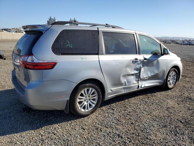 5TDYK3DC3GS735842 - 2016 TOYOTA SIENNA XLE SILVER photo 3