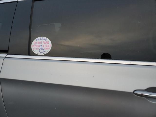 2C4RC1BG5JR174345 - 2018 CHRYSLER PACIFICA TOURING L SILVER photo 11