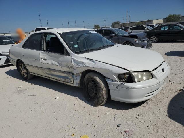 JT2BG22K110573210 - 2001 TOYOTA CAMRY CE WHITE photo 4