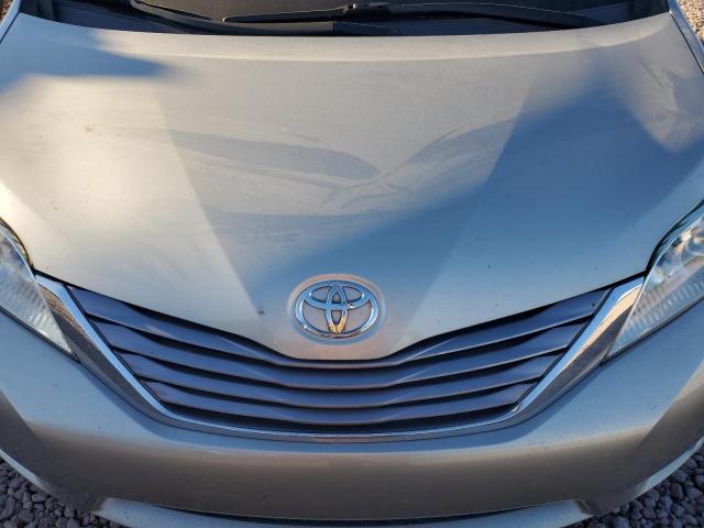 5TDYK3DC6GS747368 - 2016 TOYOTA SIENNA XLE SILVER photo 12