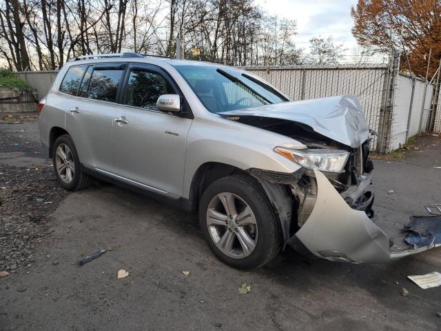 5TDDK3EH0BS071789 - 2011 TOYOTA HIGHLANDER LIMITED SILVER photo 4