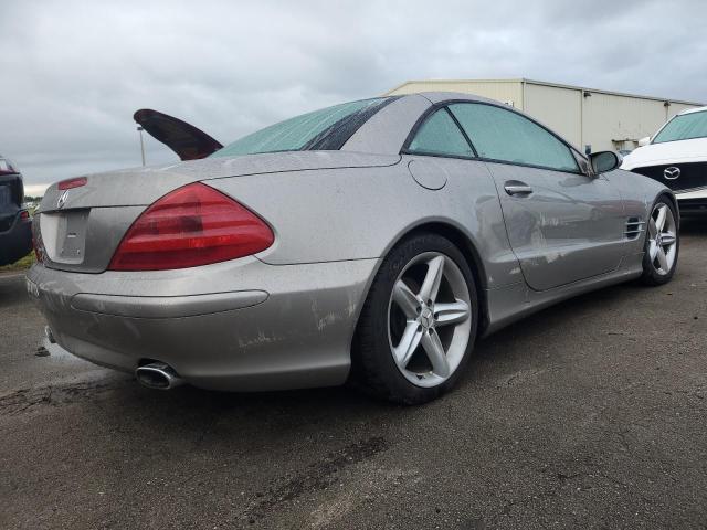 WDBSK75F44F081305 - 2004 MERCEDES-BENZ SL 500 SILVER photo 3