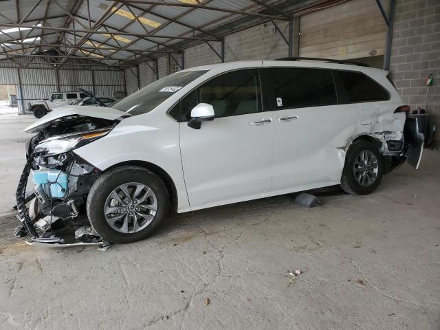 5TDYRKECXNS109335 - 2022 TOYOTA SIENNA XLE WHITE photo 1