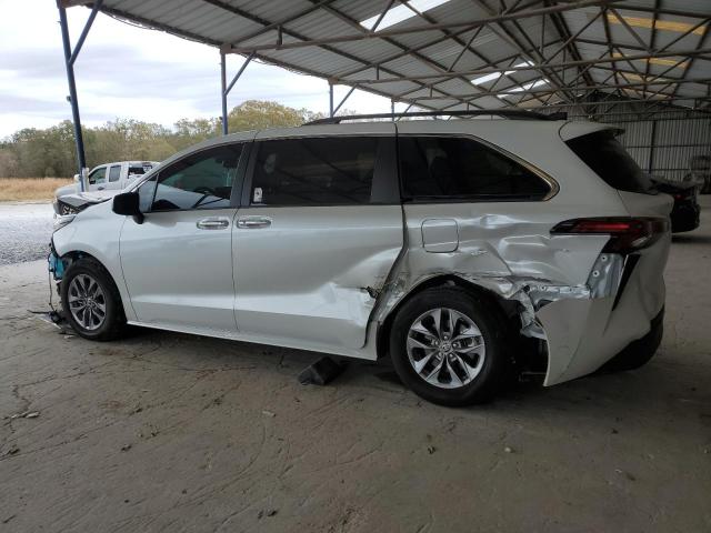 5TDYRKECXNS109335 - 2022 TOYOTA SIENNA XLE WHITE photo 2