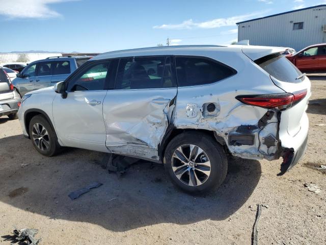 5TDHZRBH9NS239406 - 2022 TOYOTA HIGHLANDER XLE WHITE photo 2