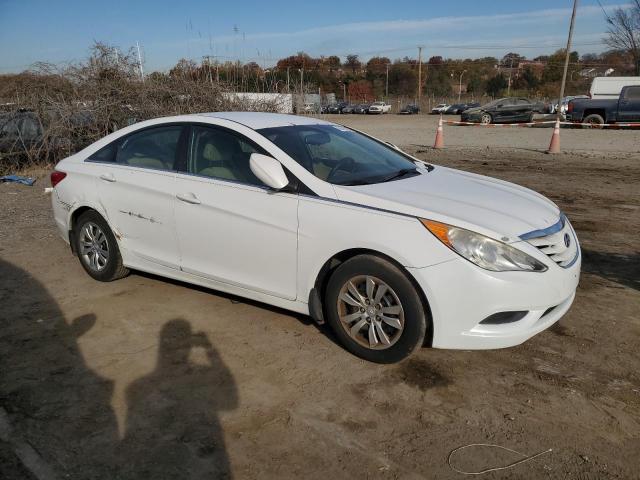 5NPEB4AC1DH538425 - 2013 HYUNDAI SONATA GLS WHITE photo 4