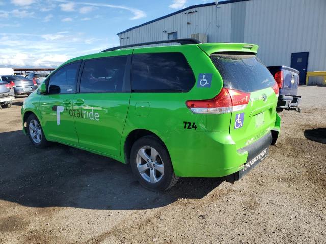 5TDKK3DC1ES445876 - 2014 TOYOTA SIENNA LE GREEN photo 2