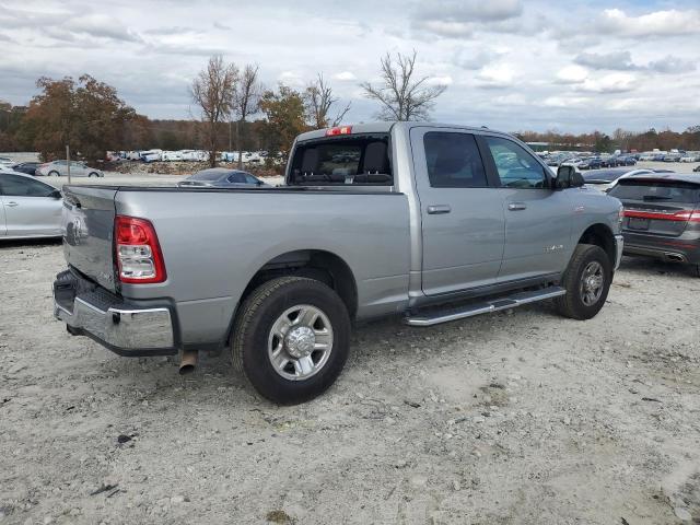 3C6UR5DJ1NG231832 - 2022 RAM 2500 BIG HORN/LONE STAR GRAY photo 3