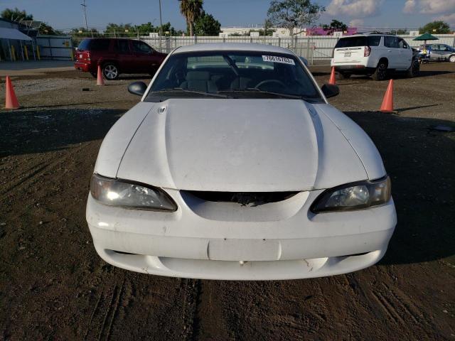 1FAFP4045WF203980 - 1998 FORD MUSTANG WHITE photo 5