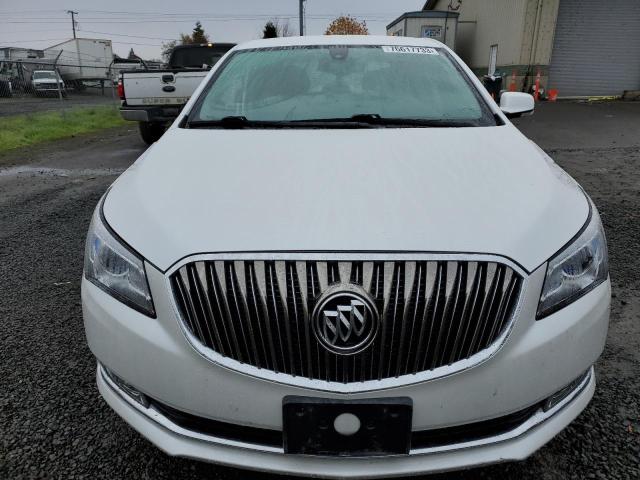 1G4GB5G39GF179065 - 2016 BUICK LACROSSE WHITE photo 5