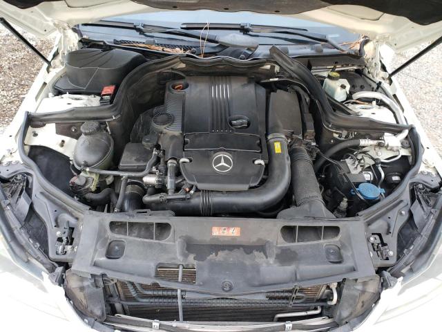 WDDGF4HB0CA643592 - 2012 MERCEDES-BENZ C 250 WHITE photo 11