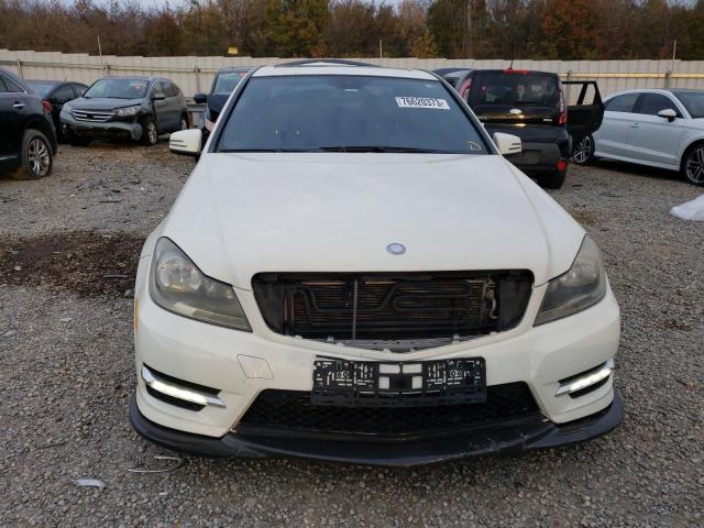 WDDGF4HB0CA643592 - 2012 MERCEDES-BENZ C 250 WHITE photo 5