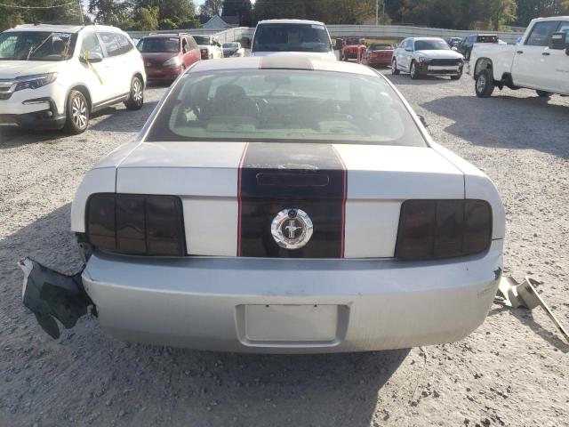 1ZVHT80N385109018 - 2008 FORD MUSTANG SILVER photo 6