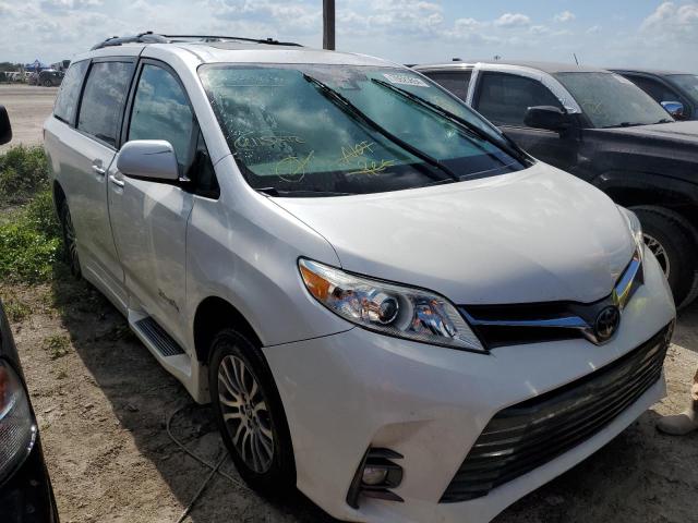 5TDYZ3DC6KS979019 - 2019 TOYOTA SIENNA XLE WHITE photo 4