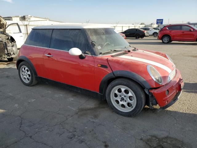 WMWRC33432TE12395 - 2002 MINI COOPER RED photo 4