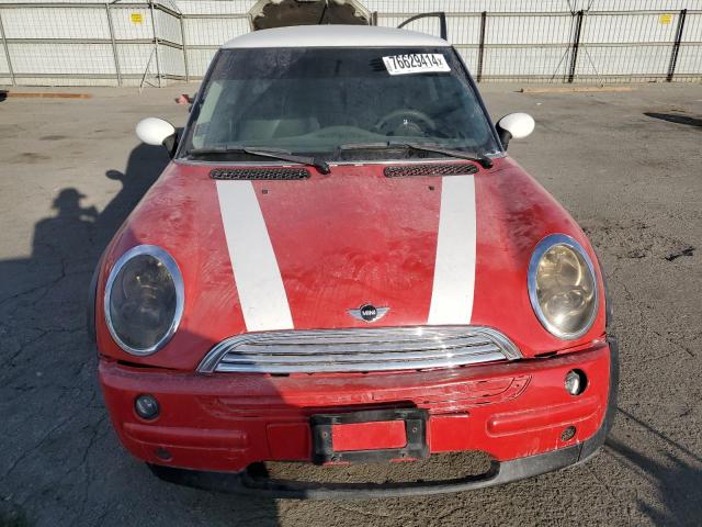 WMWRC33432TE12395 - 2002 MINI COOPER RED photo 5