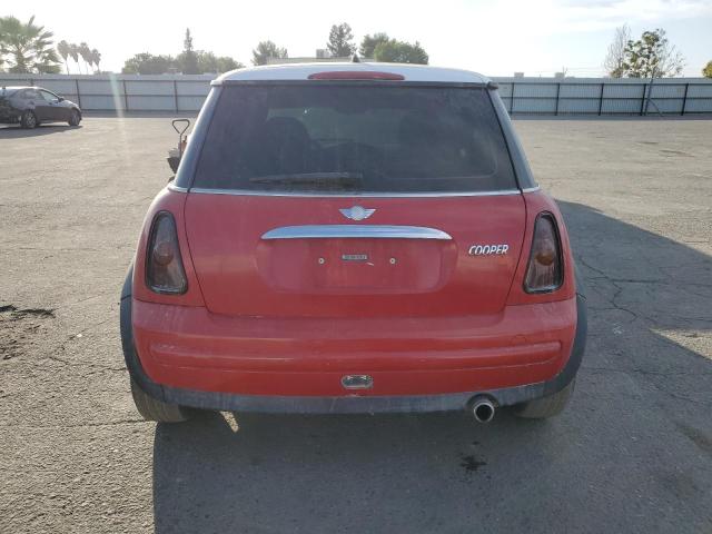 WMWRC33432TE12395 - 2002 MINI COOPER RED photo 6