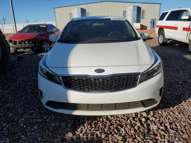 3KPFK4A71HE127723 - 2017 KIA FORTE LX WHITE photo 5