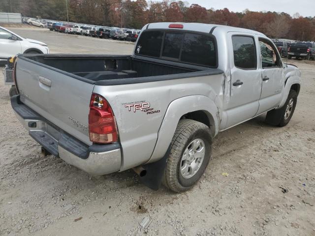 5TEJU62N28Z496094 - 2008 TOYOTA TACOMA DOUBLE CAB PRERUNNER SILVER photo 3