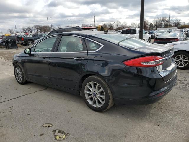 3FA6P0HD9HR412366 - 2017 FORD FUSION SE BLACK photo 2