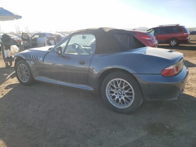 4USCH3344YLF42795 - 2000 BMW Z3 2.8 GRAY photo 2