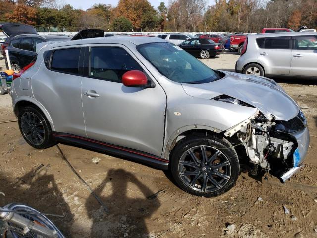 JN8AF5MV8DT230724 - 2013 NISSAN JUKE S SILVER photo 4