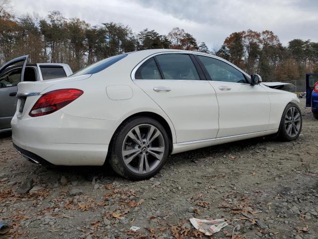 WDDWF4JB4JR409654 - 2018 MERCEDES-BENZ C 300 WHITE photo 3