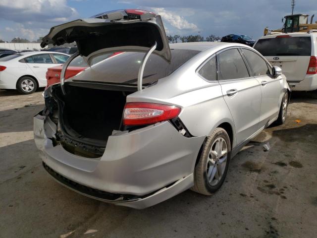 3FA6P0HD6FR130148 - 2015 FORD FUSION SE SILVER photo 4