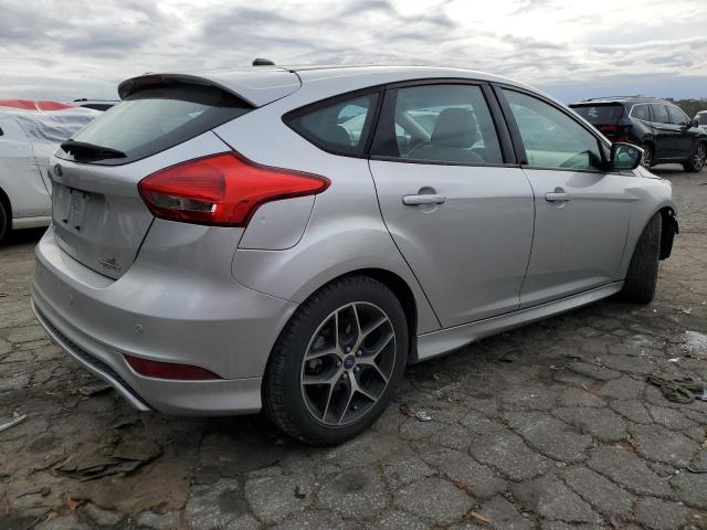 1FADP3K25FL214301 - 2015 FORD FOCUS SE SILVER photo 3