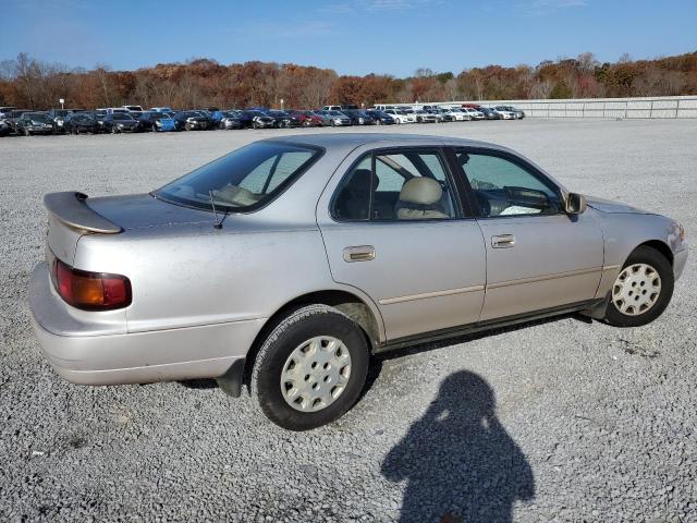 4T1BG12K8TU658389 - 1996 TOYOTA CAMRY DX SILVER photo 3