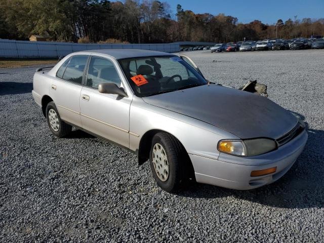 4T1BG12K8TU658389 - 1996 TOYOTA CAMRY DX SILVER photo 4