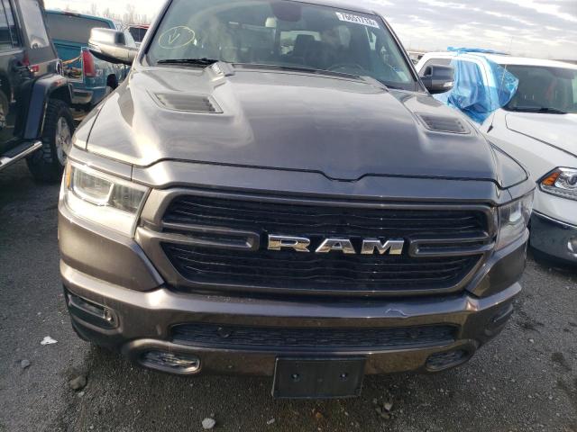 1C6SRFRT6LN192294 - 2020 RAM 1500 LARAMIE GRAY photo 5