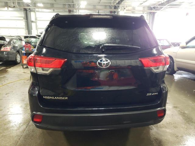 5TDJZRFH6HS367439 - 2017 TOYOTA HIGHLANDER SE BLACK photo 6