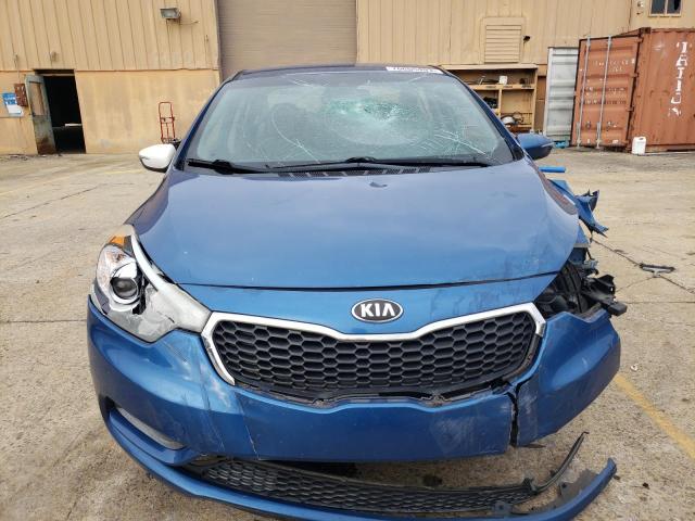 KNAFX4A66E5211565 - 2014 KIA FORTE LX BLUE photo 5