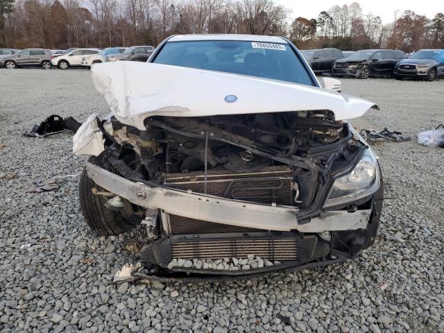 WDDGF4HB0DR270766 - 2013 MERCEDES-BENZ C 250 WHITE photo 5