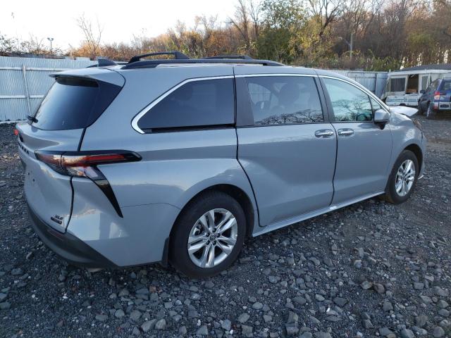 5TDCSKFC8PS085651 - 2023 TOYOTA SIENNA XSE SILVER photo 3